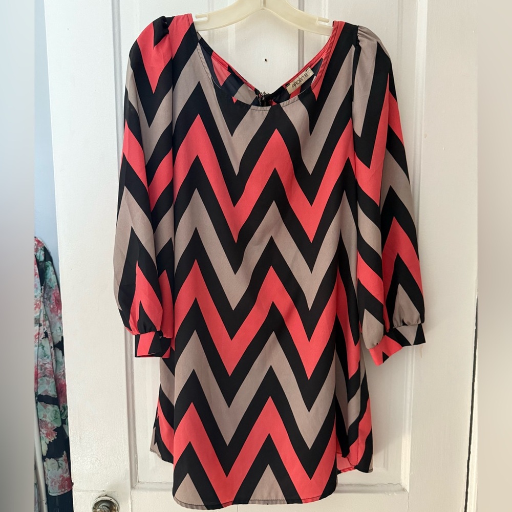 Arden B. Red, Black & Tab Chevron Dress M